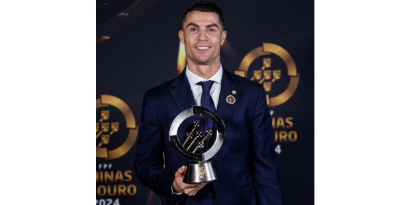 Nakon 22 godine nogometa, može li 40-godišnji Cristiano Ronaldo ostvariti svoj san o Svjetskom prvenstvu? Nakon 22 godine nogometa, može li 40-godišnji Cristiano Ronaldo ostvariti svoj san o Svjetskom prvenstvu?